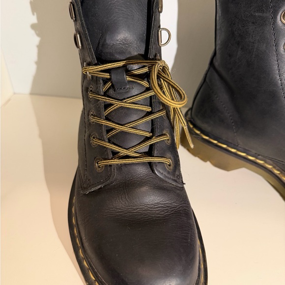 Vintage Dr Martin Black Leather Boots - Picture 3 of 9